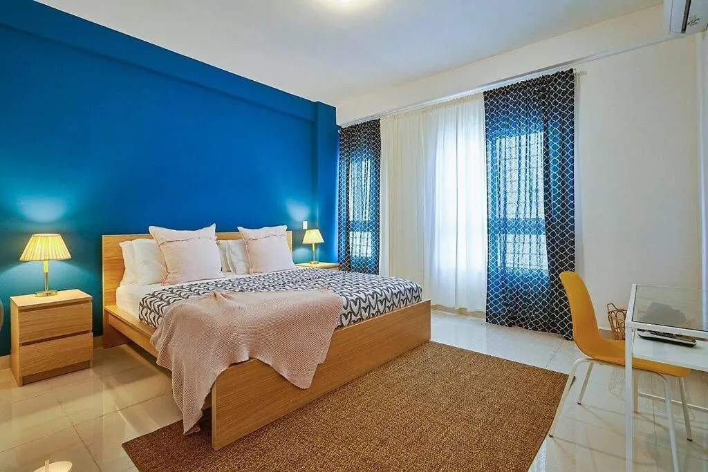 2 Br/ Family Ambient / Fast Wifi/ In The Downtown! contacts